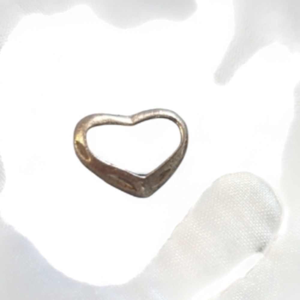 Vintage Sterling Silver Heart Pendant / Charm Etched